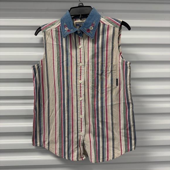 Erika Tops - Women's Vintage Sleeveless Shirt Size Medium